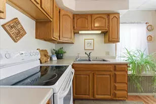 22 Jewett St, Skowhegan, ME 04976 - Photo 10