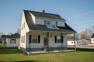 22 Jewett St, Skowhegan, ME 04976 - Photo 2