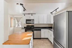 737 Commercial St, Rockport, ME 04856 - Photo 6