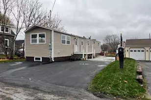 31 Spruce St, Rockland, ME 04841 - Photo 1