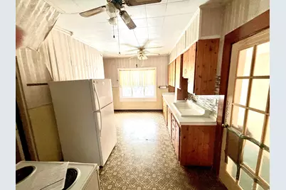 34 Lincoln Street, Millinocket, ME 04462 - Photo 8