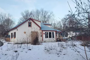 29 Oak St, Bucksport, ME 04496 - Photo 4