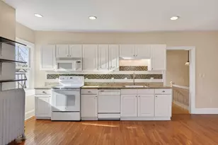 7 Walker St, Portland, ME 04102 - Photo 10