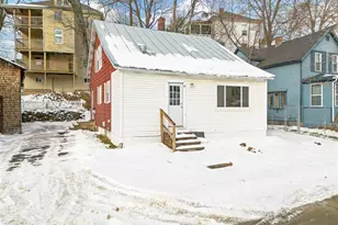 8 Squire St, Waterville, ME 04901 - Photo 2