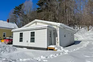 44 Murray St, Bingham, ME 04920 - Photo 2