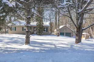 31 Bellflower Dr, Auburn, ME 04210 - Photo 2