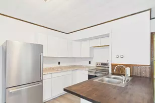 114 Exchange St, Ashland, ME 04732 - Photo 18