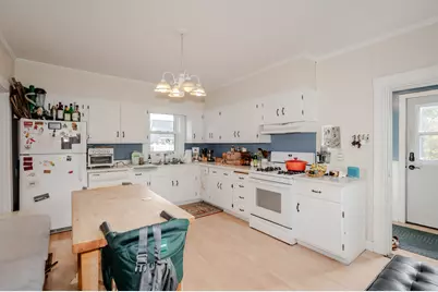 32 Melbourne Street, Portland, ME 04101 - Photo 20