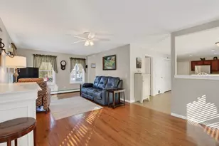 10 Country Dr, Old Orchard Beach, ME 04064 - Photo 10