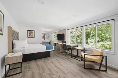 337 Commercial Street, Rockport, ME 04856 - Photo 2