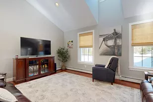 17 Bowdoin Dr, Lewiston, ME 04240 - Photo 10