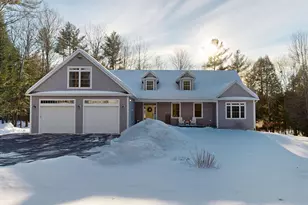 17 Bowdoin Dr, Lewiston, ME 04240 - Photo 1