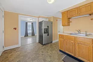 59 Thatcher St, Bangor, ME 04401 - Photo 4