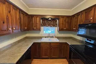 9 Russell St, Readfield, ME 04355 - Photo 18