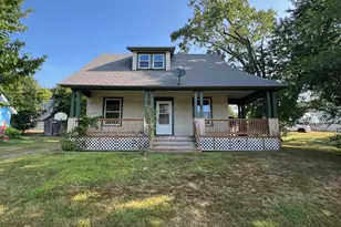 7 Fay Ct, Dexter, ME 04930 - Photo 2