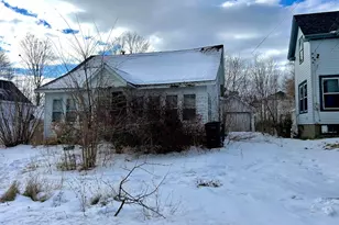 28 Pearl St, Bangor, ME 04401 - Photo 2