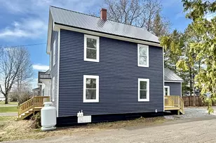 33 Dyer St, Presque Isle, ME 04769 - Photo 4