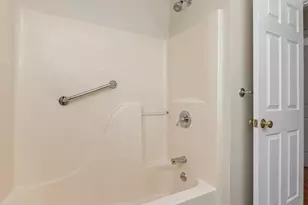 136 Dawson St, South Portland, ME 04106 - Photo 18