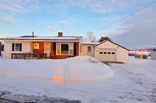 431 Sweden St, Caribou, ME 04736 - Photo 2