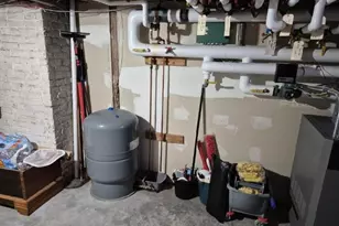 170 Ash St, Lewiston, ME 04240 - Photo 20