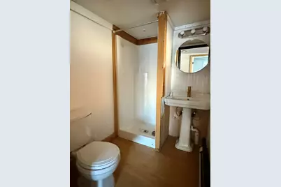 54 W Main Street, Vinalhaven, ME 04863 - Photo 16