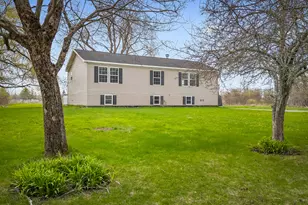 98 New County Rd, Rockland, ME 04841 - Photo 2