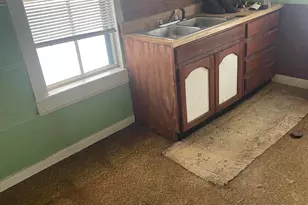 90 Oak St, Lewiston, ME 04240 - Photo 14