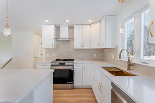 18 Eaton Dr, Buxton, ME 04093 - Photo 8