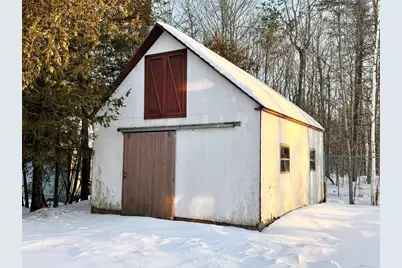 43 Heritage Street, Millinocket, ME 04462 - Photo 4