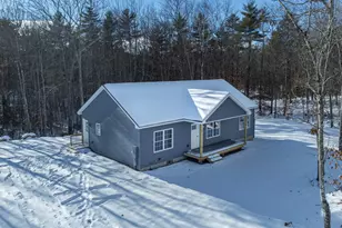 42 Bracken Woods Rd, Raymond, ME 04071 - Photo 2