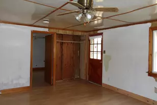 39 Sawyer St, Waterville, ME 04901 - Photo 18