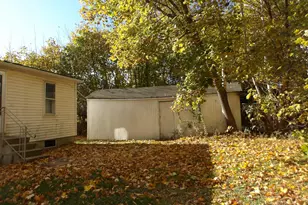 39 Sawyer St, Waterville, ME 04901 - Photo 6