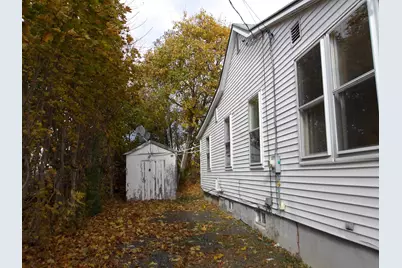 39 Sawyer Street, Waterville, ME 04901 - Photo 4