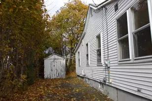 39 Sawyer St, Waterville, ME 04901 - Photo 4