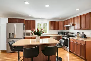 32 Heritage Dr, Berwick, ME 03901 - Photo 6