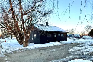 102 Garfield St, Calais, ME 04619 - Photo 2