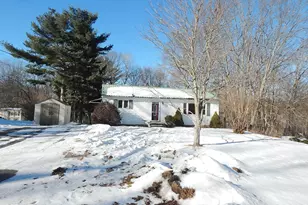 30 Hillcrest St, Gardiner, ME 04345 - Photo 2