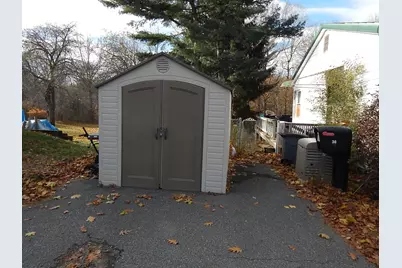 30 Hillcrest Street, Gardiner, ME 04345 - Photo 2