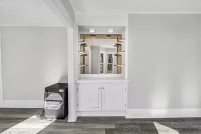 327 Essex Street, Bangor, ME 04401 - Photo 10