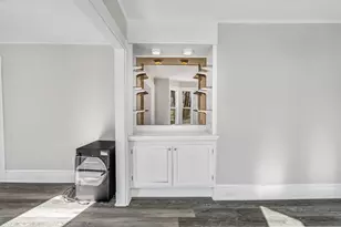 327 Essex St, Bangor, ME 04401 - Photo 10