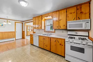 19 Windy Meadows Dr, Manchester, ME 04351 - Photo 8