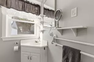 25 Longfellow Dr, Westbrook, ME 04092 - Photo 10