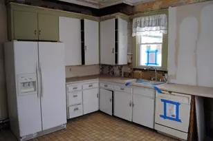 51 Pleasant St, Sanford, ME 04083 - Photo 4