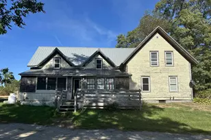1423 Main St, Pittsfield, ME 04967 - Photo 2