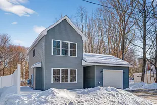 38 Oak St, Gardiner, ME 04345 - Photo 1