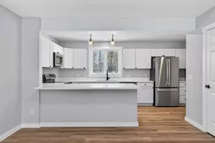 38 Oak St, Gardiner, ME 04345 - Photo 10