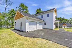 11 Village Green Cir, Oakland, ME 04963 - Photo 4