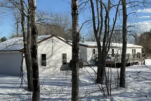 401 Beechwood St, Warren, ME 04864 - Photo 1