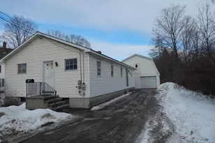 19 Park St, Paris, ME 04281 - Photo 1