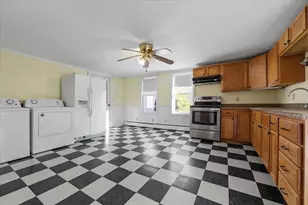 10-12 Maple St, Biddeford, ME 04005 - Photo 24